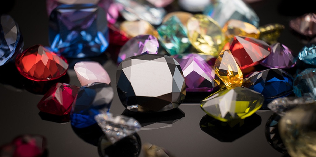 Inner Vision Crystals: Your Guide to the Wild and Wonderful World of Moldavite Stones