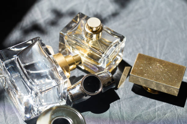 Scent Through Time: The Dynamic Journey of Men’s Perfumes at Esnc